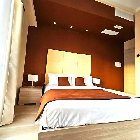 Trilogy Prestige - Central Premium Suites Lecce Bagian luar foto