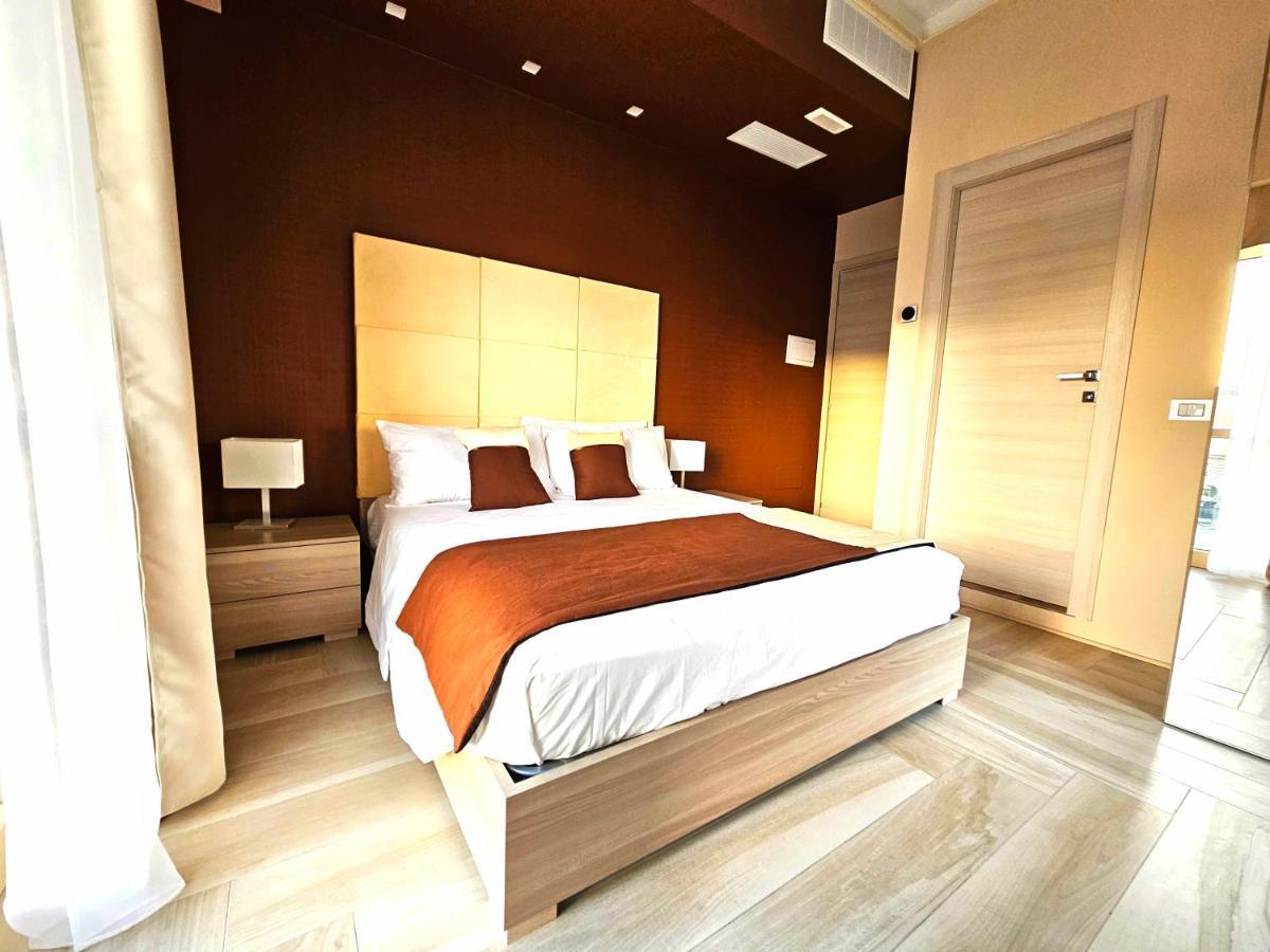 Trilogy Prestige - Central Premium Suites Lecce Bagian luar foto